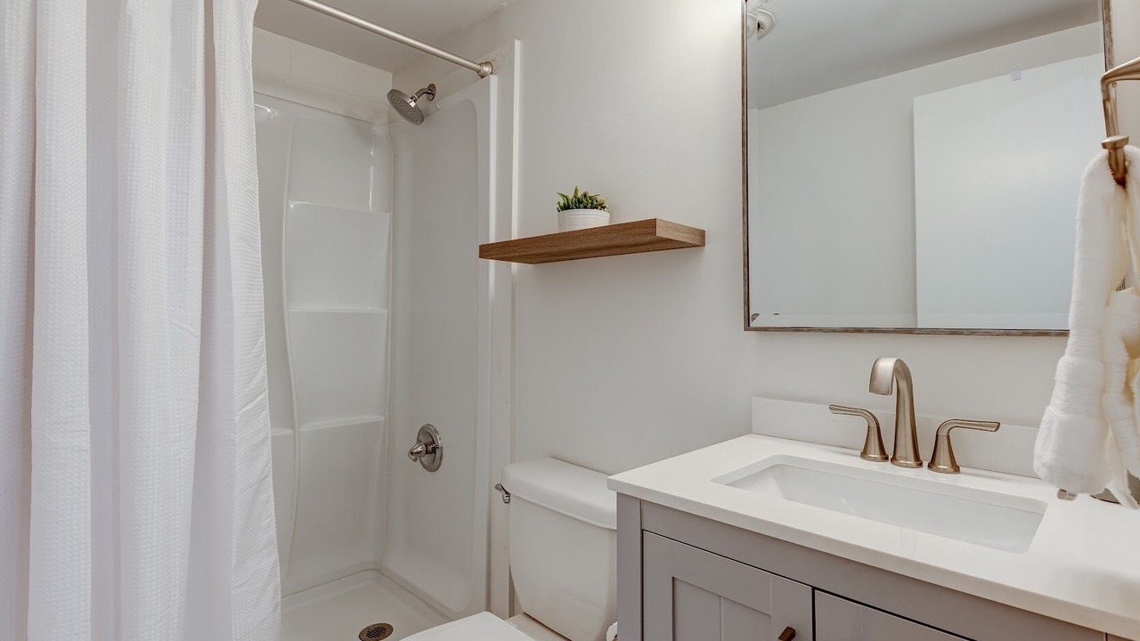 Photo of Bathroom in Avery Creek