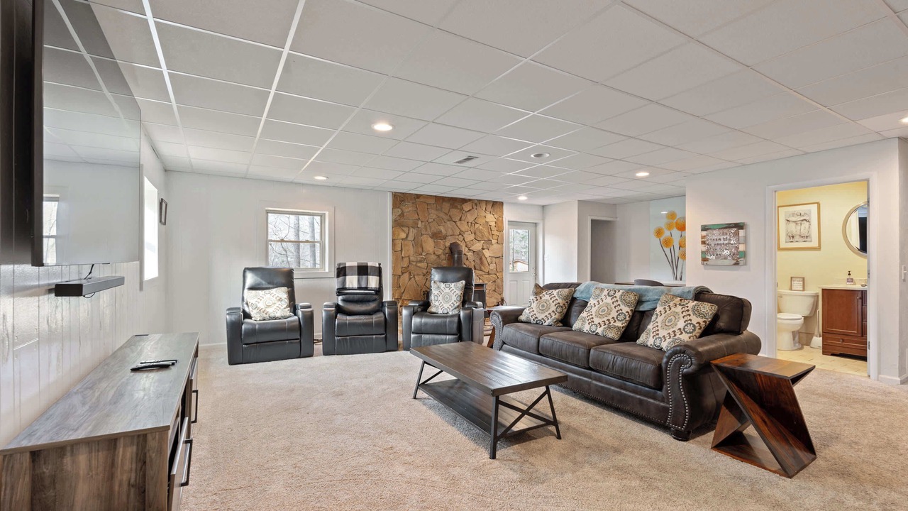 Photo of Livingroom in Skyland