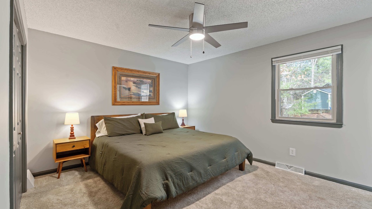 Photo of Bedroom in Skyland
