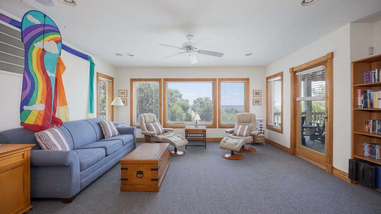 Photo of Livingroom in Monteray Shores