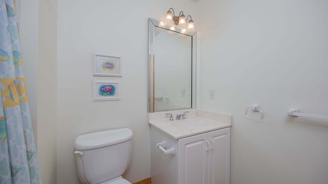Photo of Bathroom in Monteray Shores
