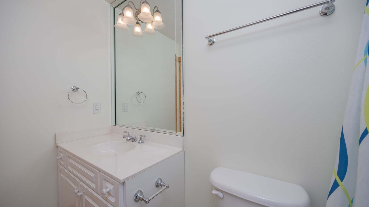 Photo of Bathroom in Monteray Shores