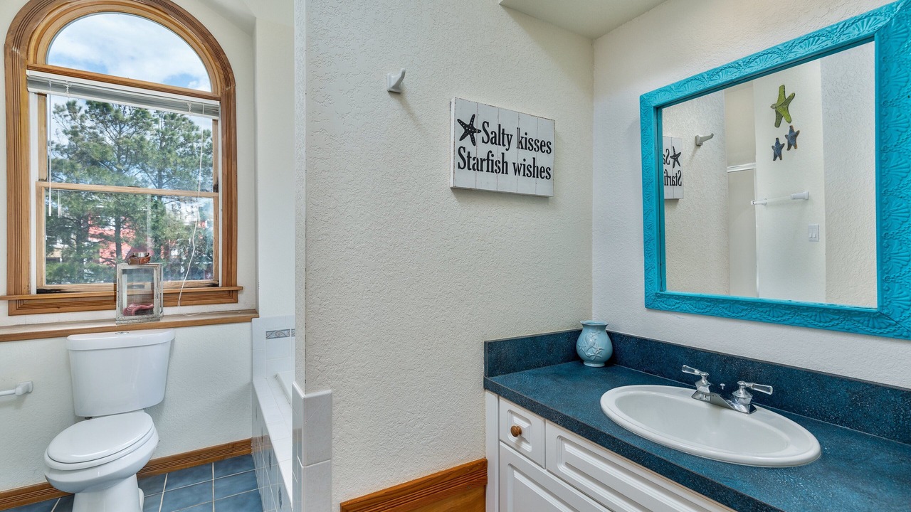 Photo of Bathroom in Monteray Shores