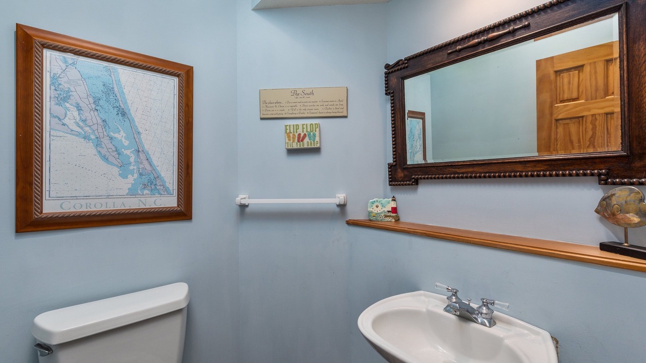 Photo of Bathroom in Monteray Shores