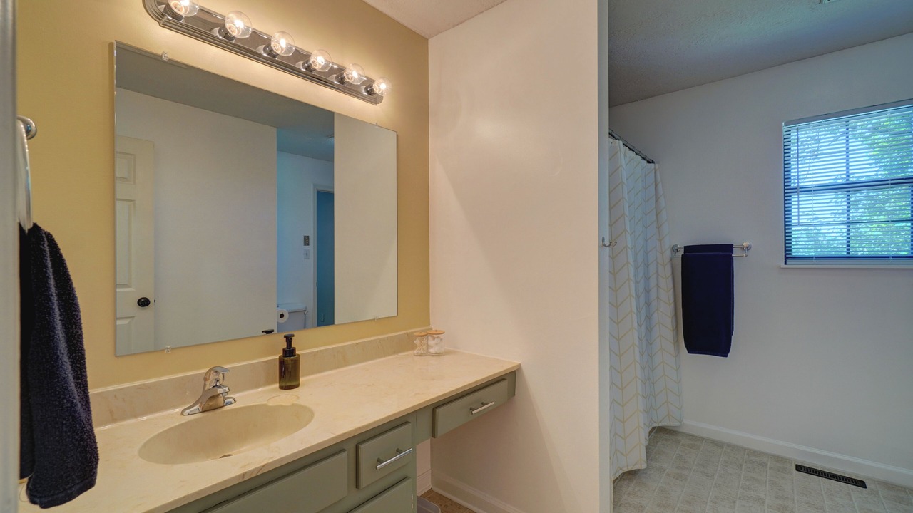 Photo of Bathroom in Rivertrace