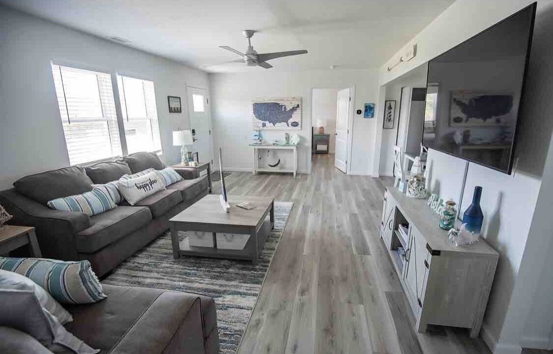 Photo of Livingroom in Avon