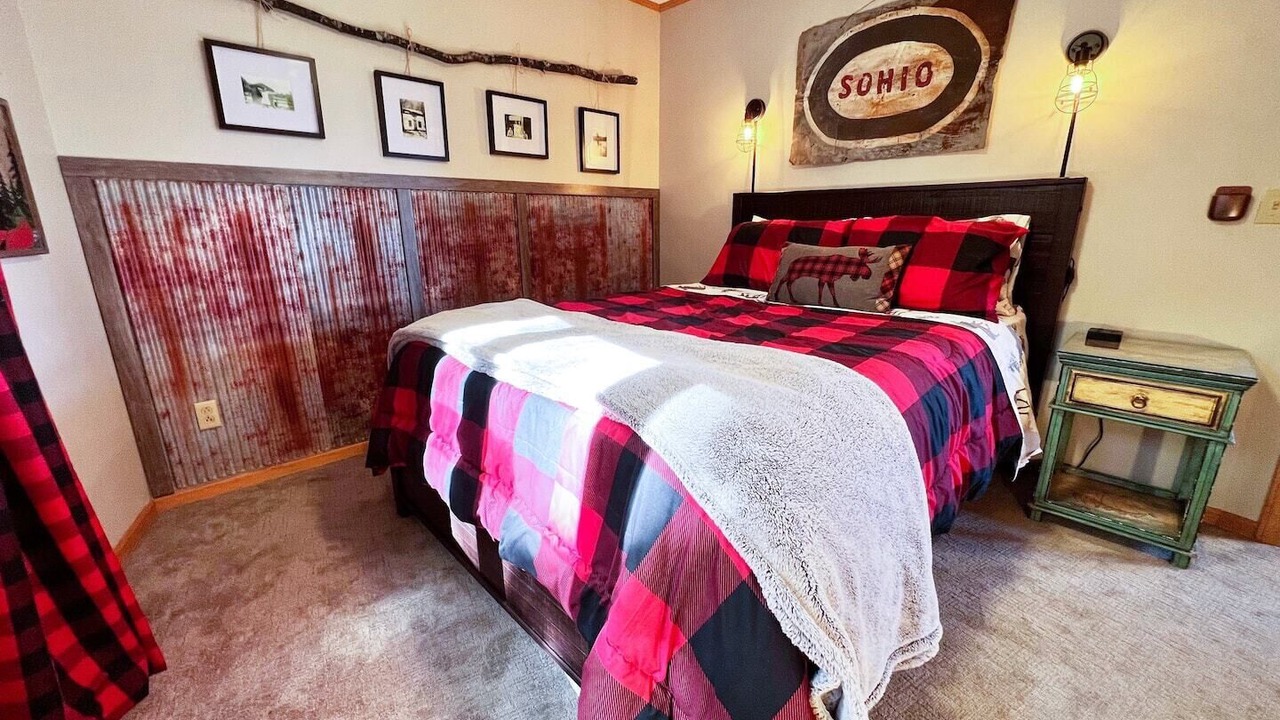 Photo of Bedroom in Traphill