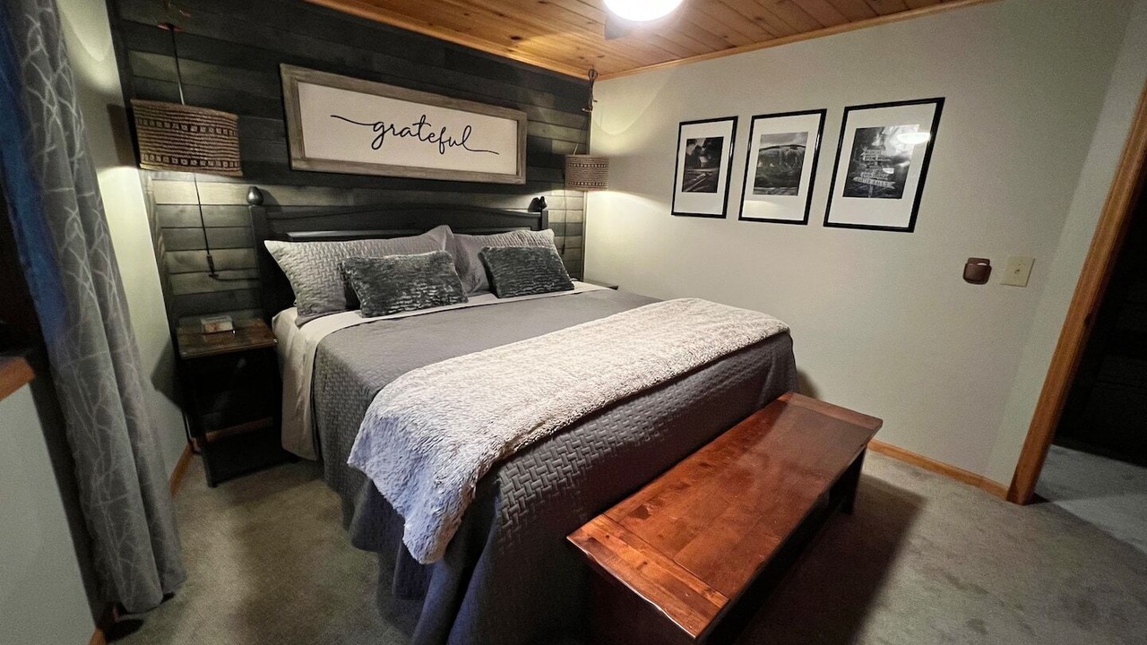 Photo of Bedroom in Traphill