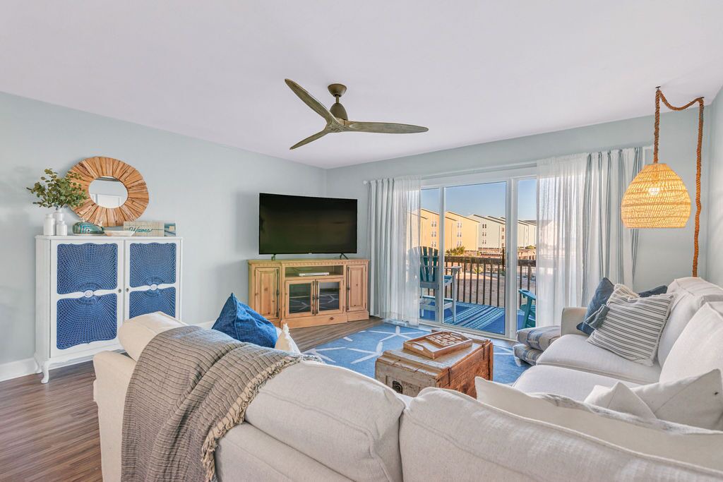 Photo of Livingroom in Surf City