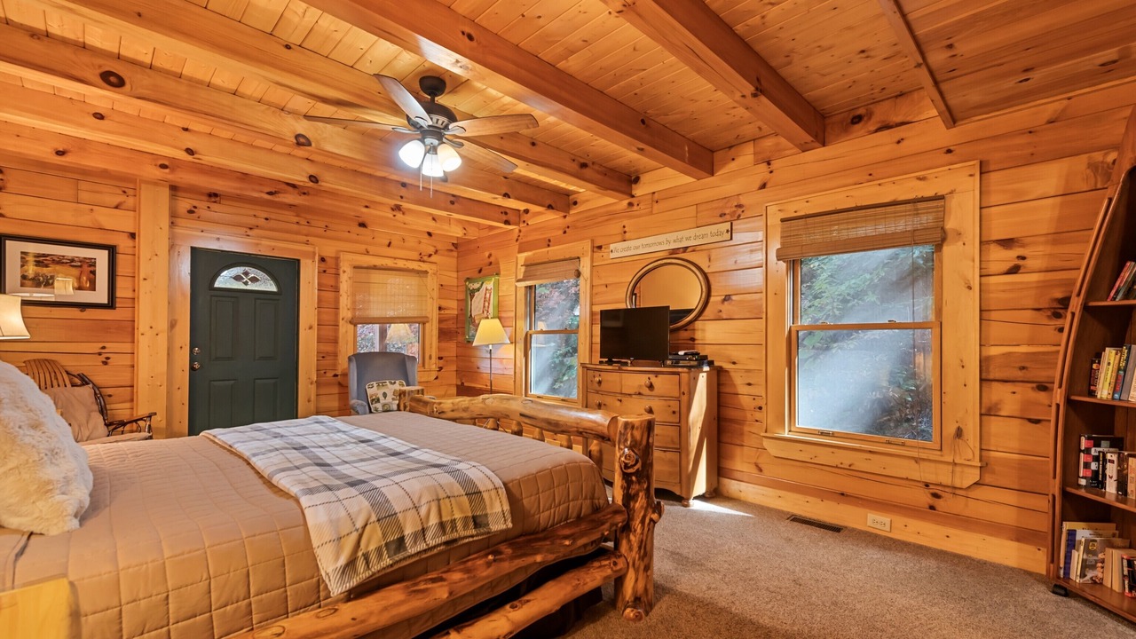 Photo of Bedroom in Waynesville