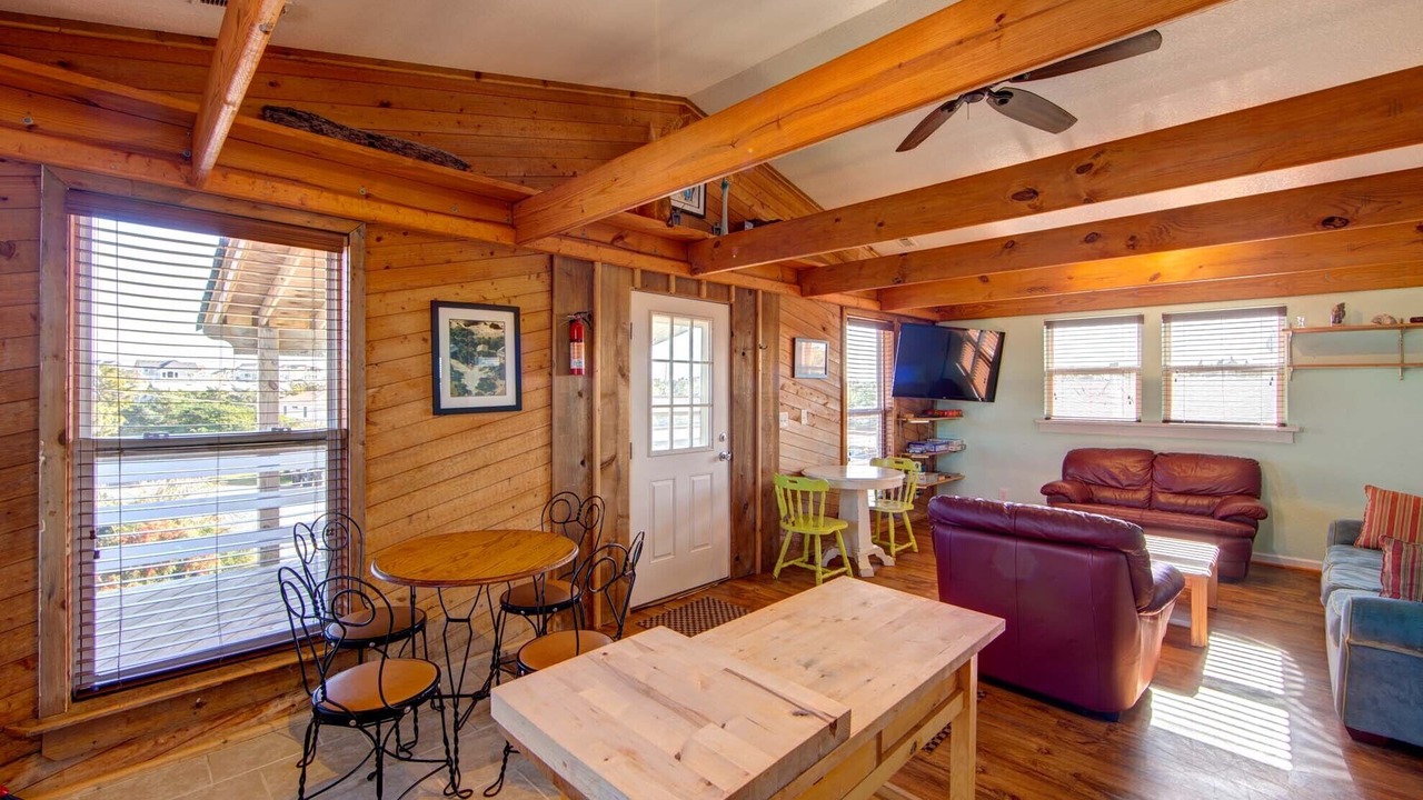 Photo of Livingroom in Avon
