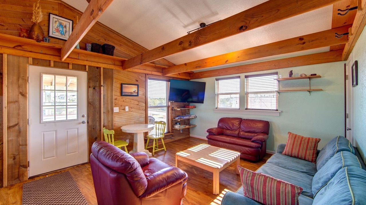 Photo of Livingroom in Avon
