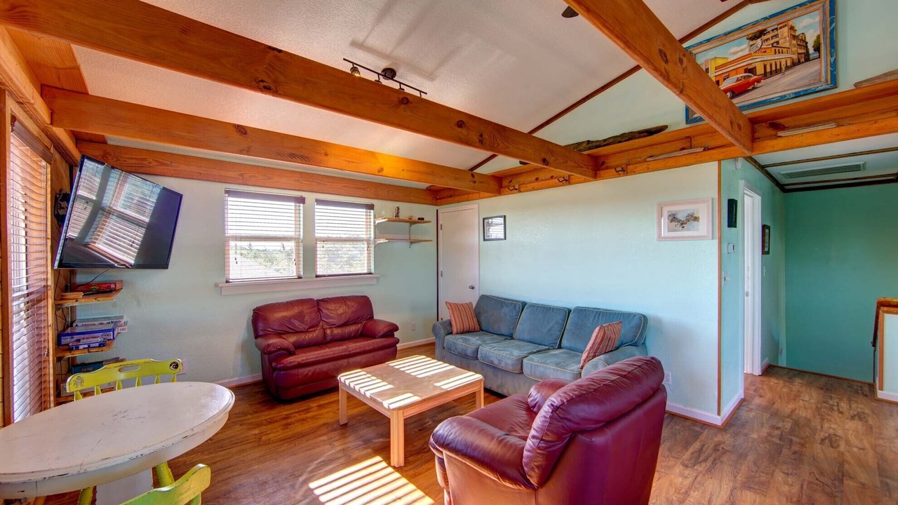 Photo of Livingroom in Avon