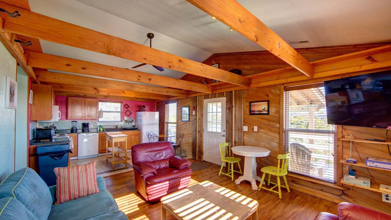 Photo of Livingroom in Avon