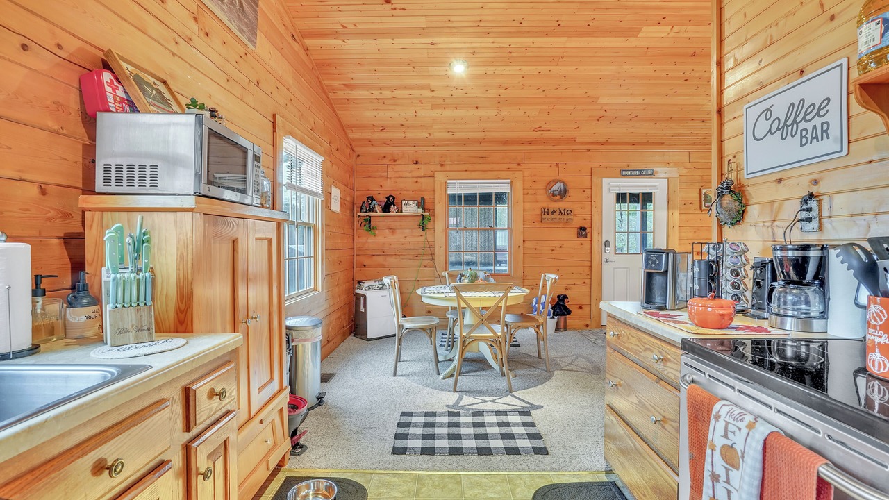 Photo of Kitchen in Pipestem