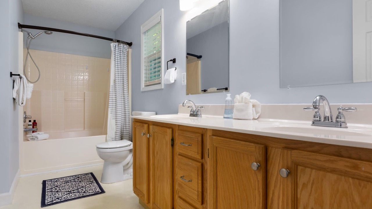 Photo of Bathroom in Skyland