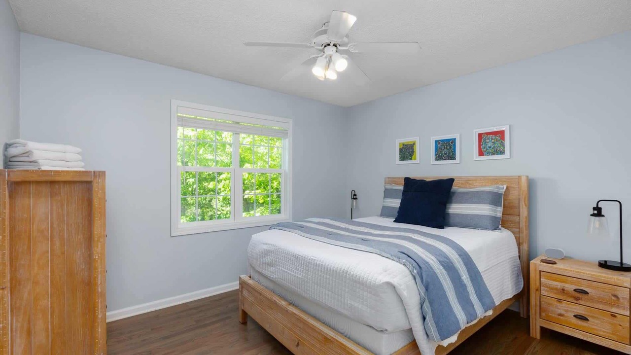 Photo of Bedroom in Skyland