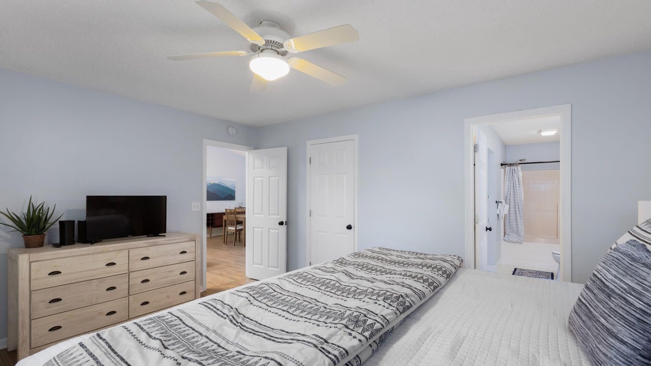 Photo of Bedroom in Skyland