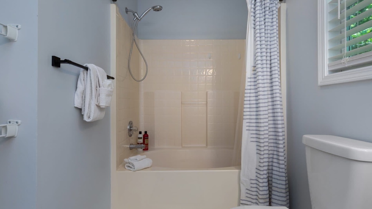 Photo of Bathroom in Skyland