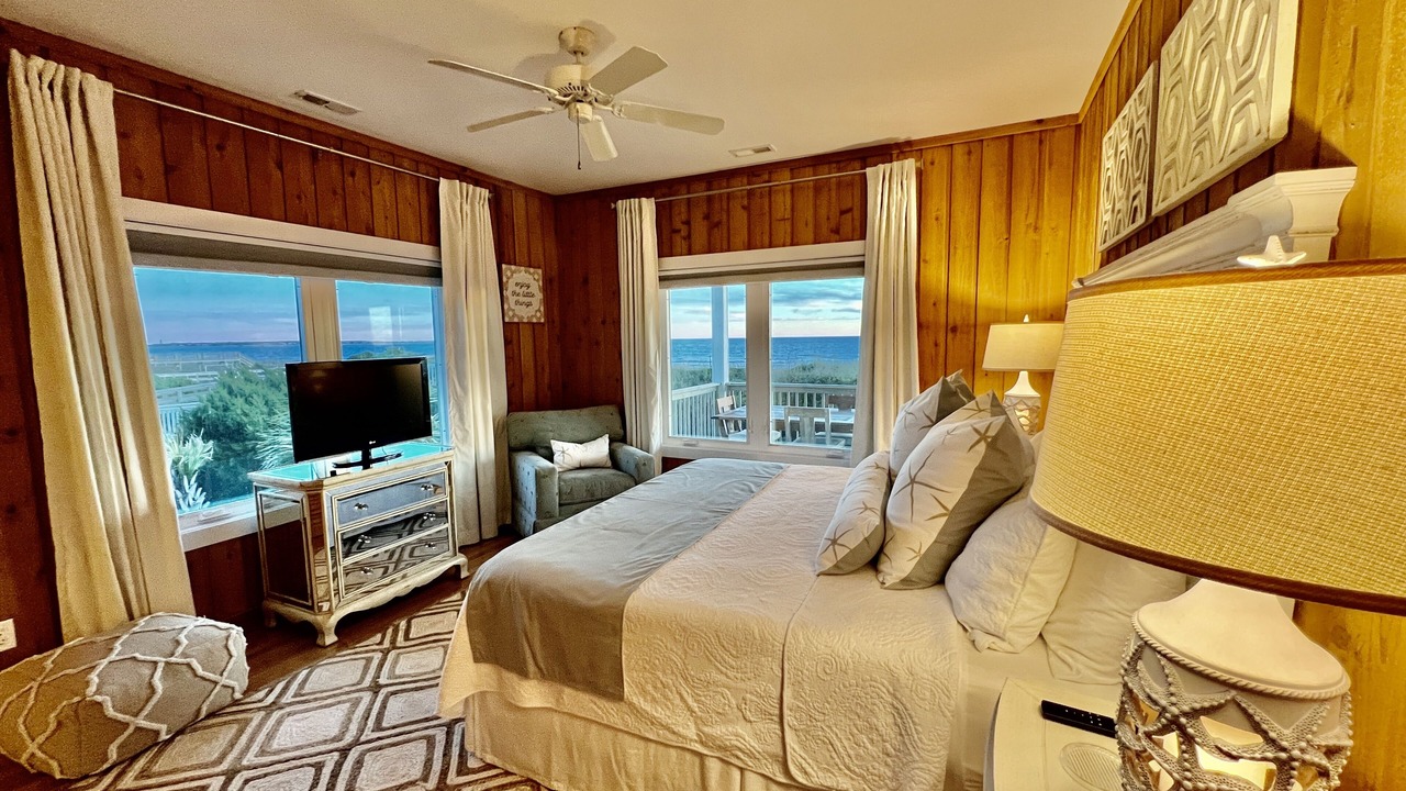 Photo of Bedroom in Caswell Beach
