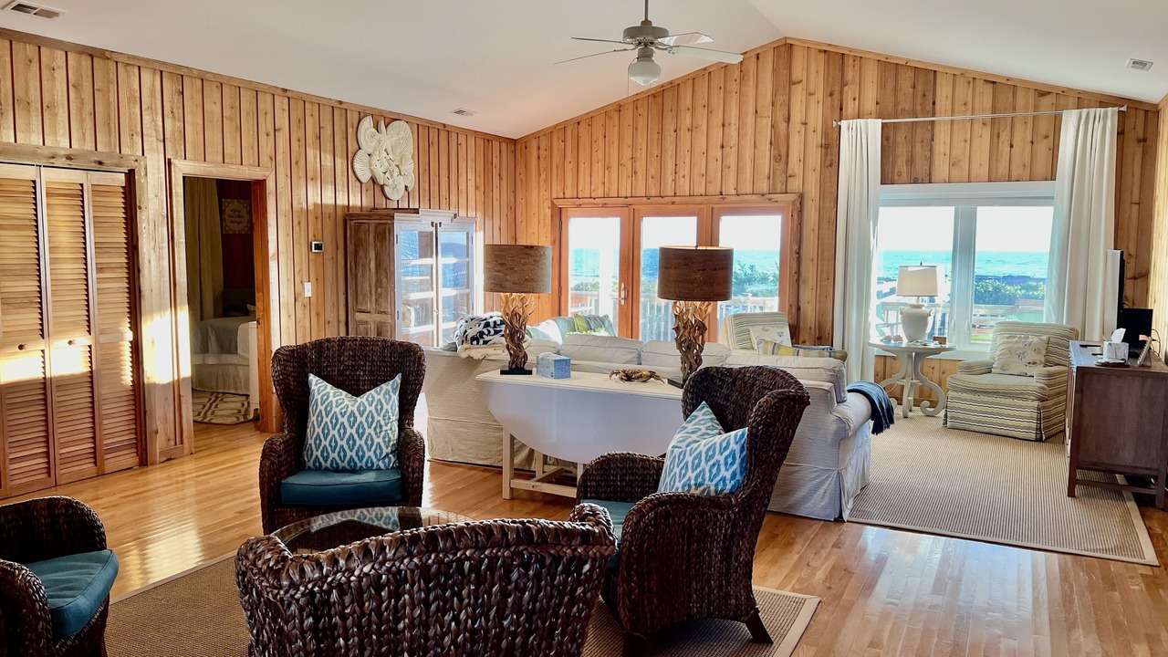 Photo of Livingroom in Caswell Beach