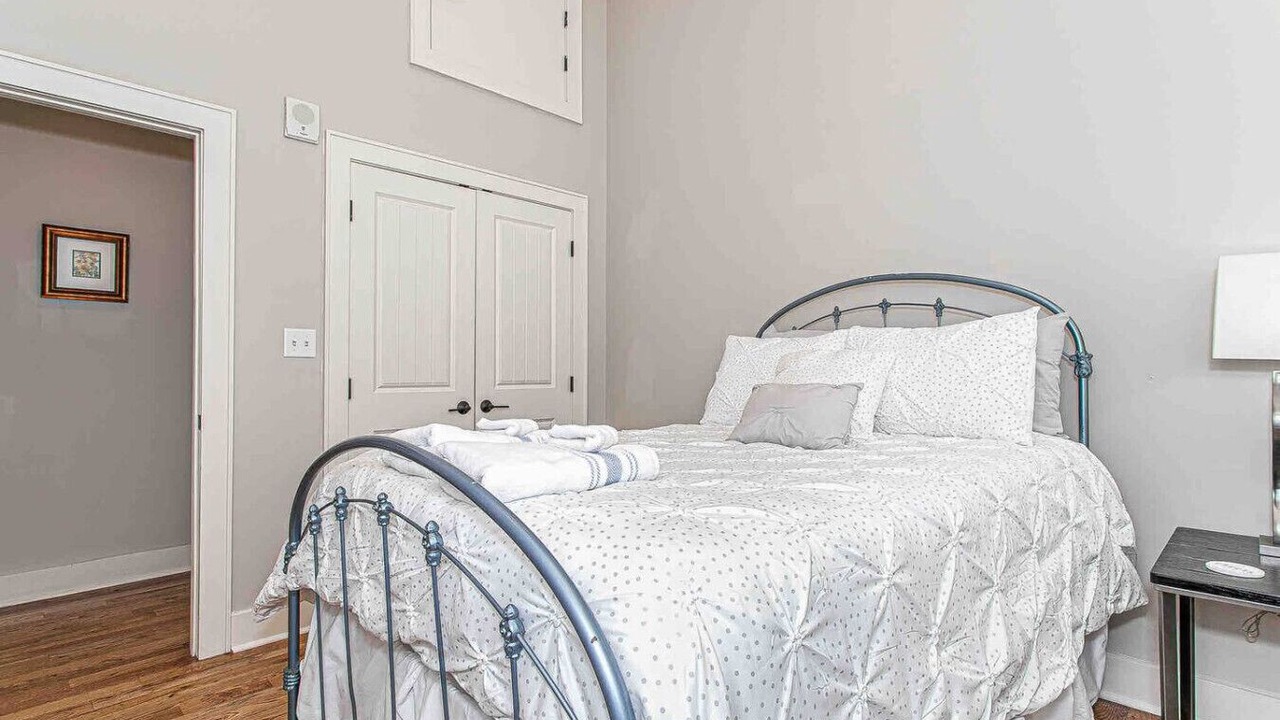 Photo of Bedroom in Downtown Knoxville