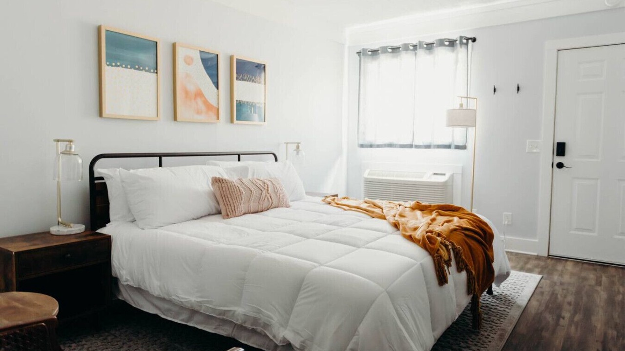 Photo of Bedroom in Byrdstown