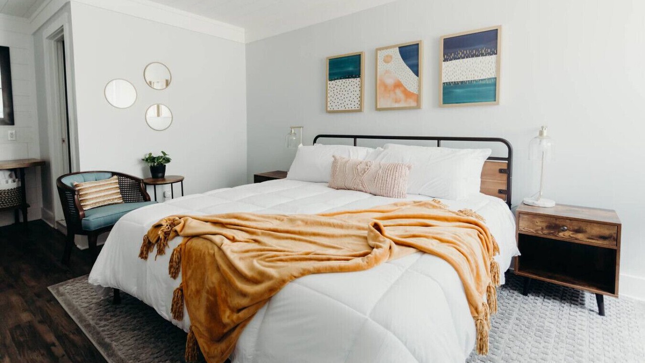 Photo of Bedroom in Byrdstown