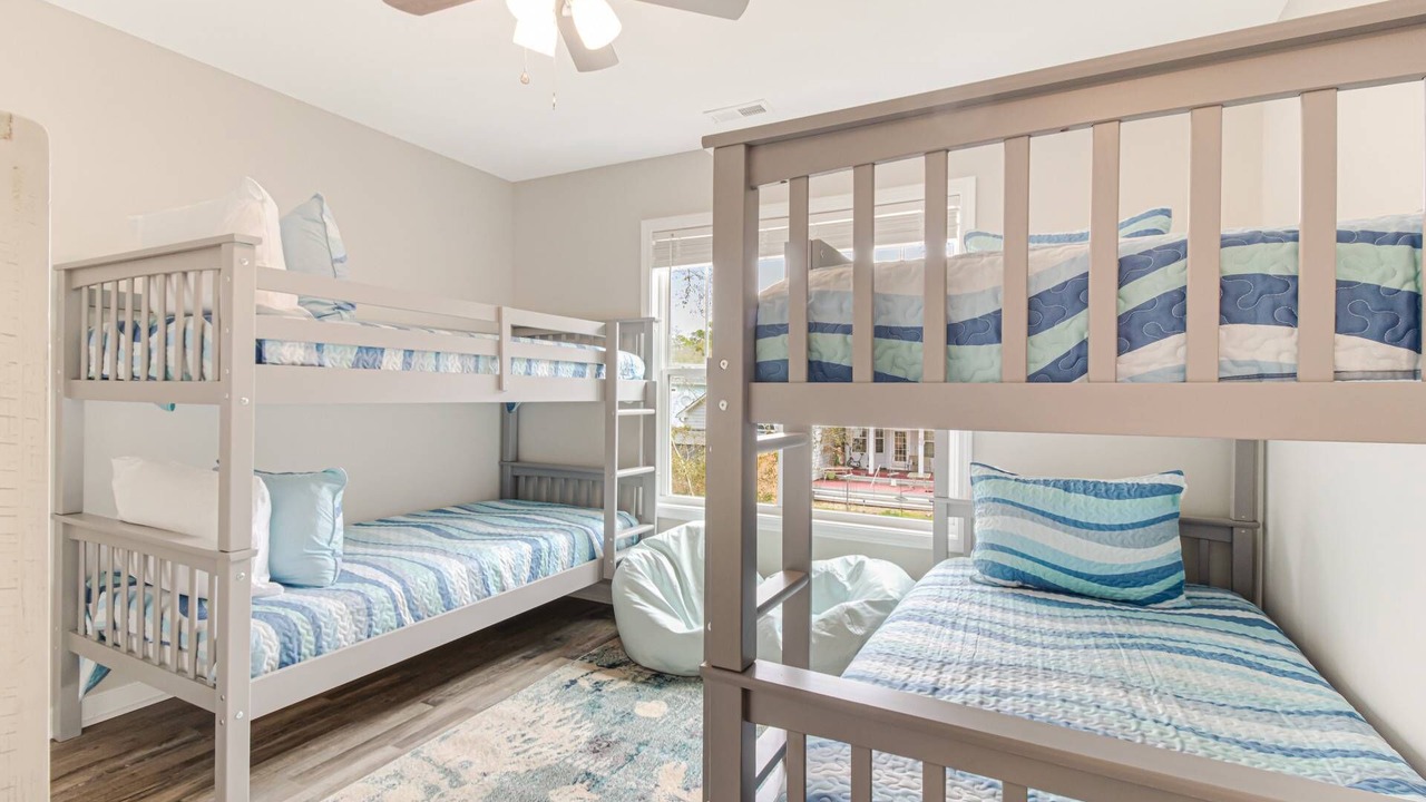 Photo of Bedroom in Long Beach