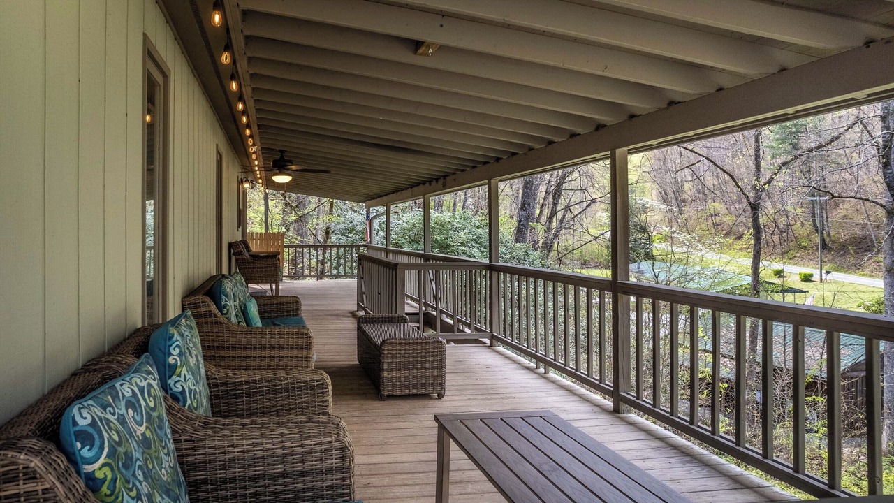 Photo of Patio Balcony in Cullowhee