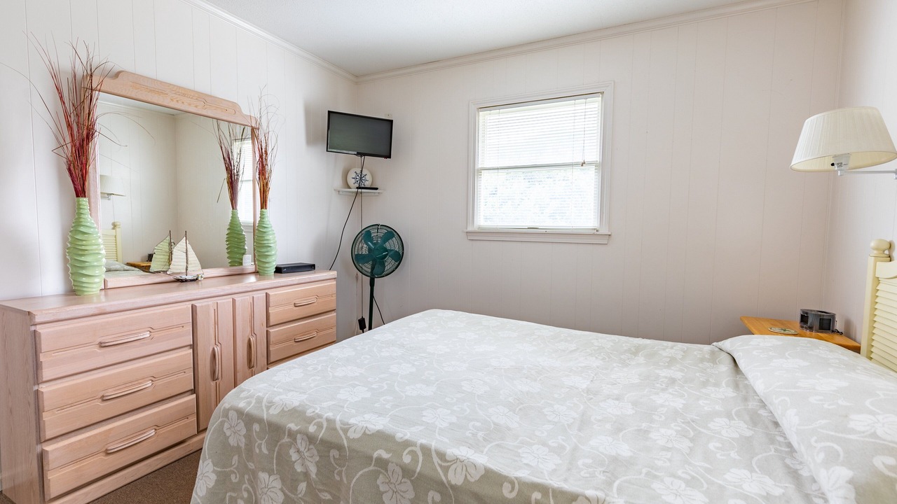 Photo of Bedroom in Southern Shores
