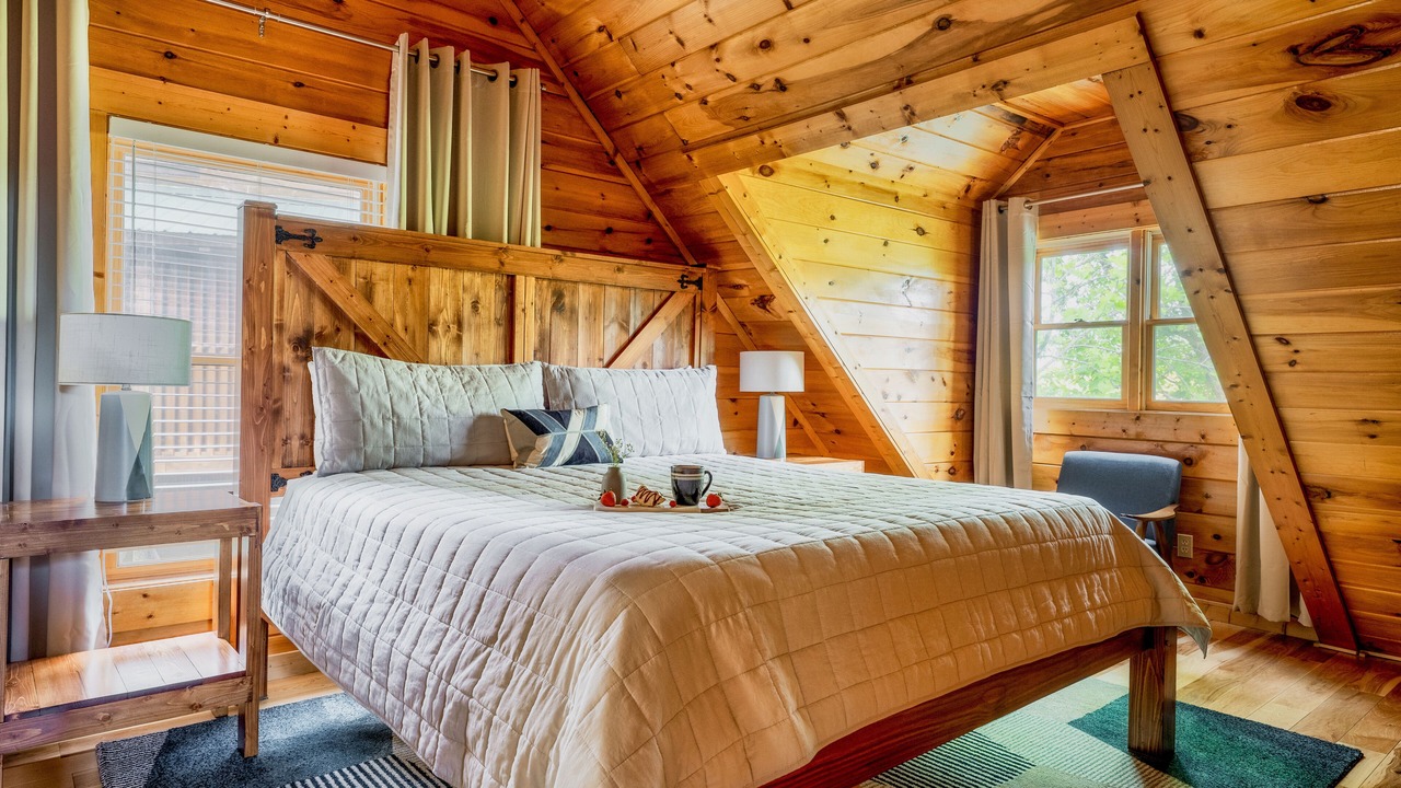 Photo of Bedroom in Gatlinburg