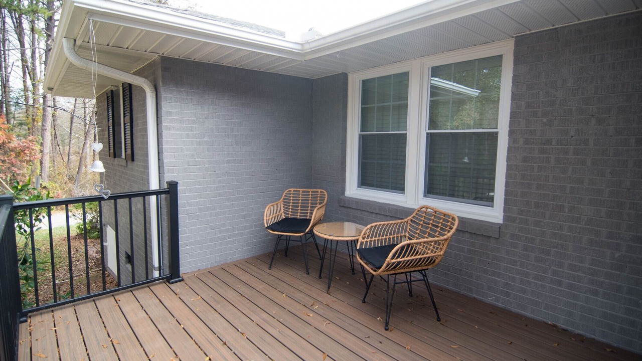 Photo of Patio Balcony in Travelers Rest