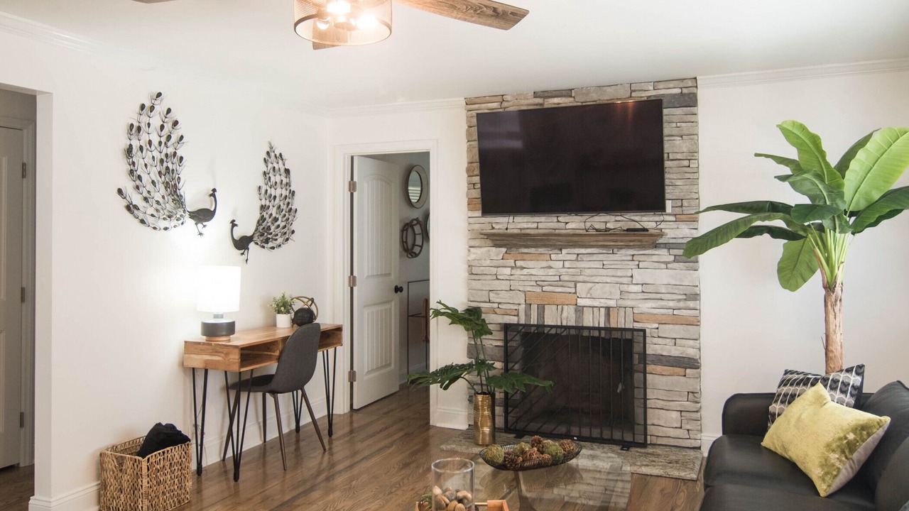 Photo of Livingroom in Travelers Rest