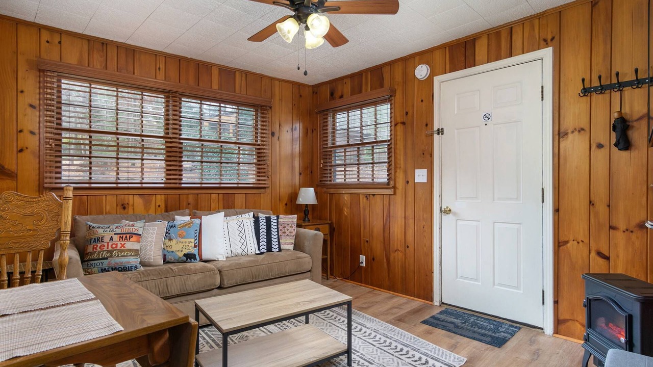 Photo of Bedroom in Flat Rock