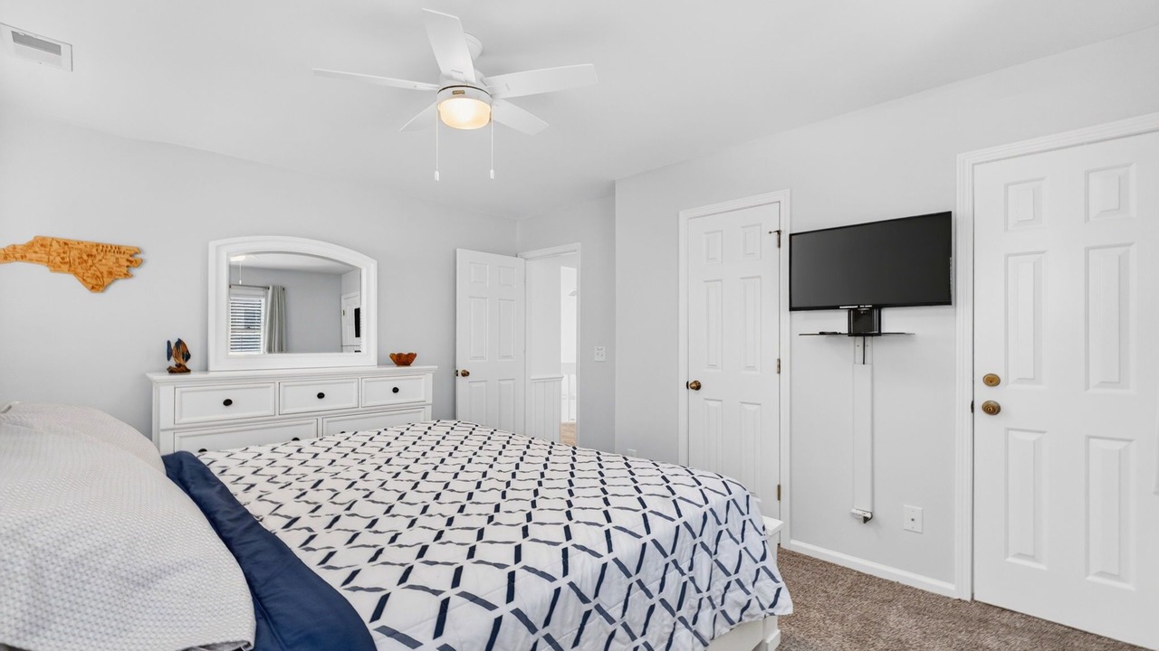 Photo of Bedroom in Sunset Beach