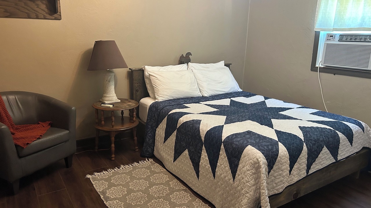 Photo of Bedroom in Aurora