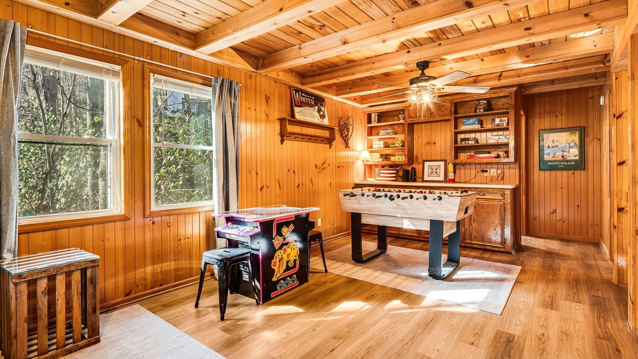 Photo of Bedroom in Maggie Valley