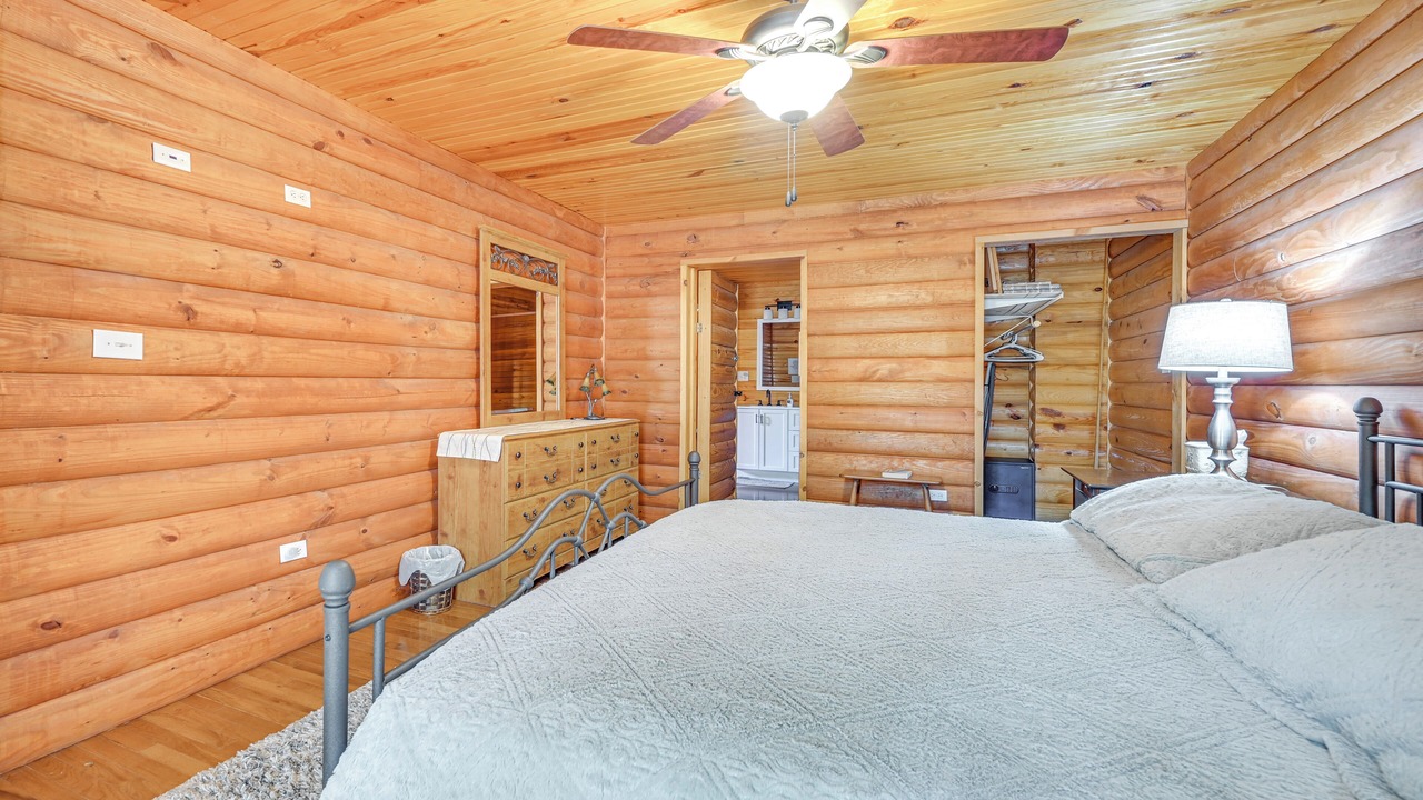 Photo of Bedroom in Sloans Valley