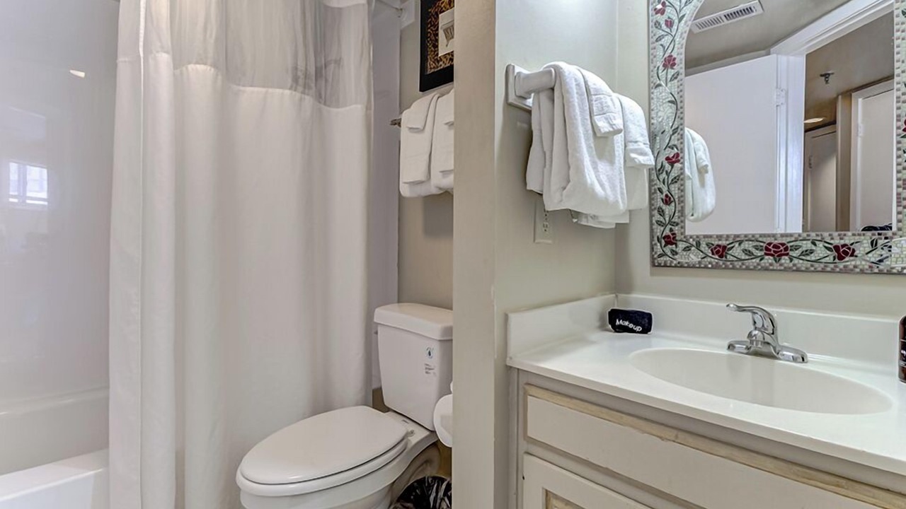 Photo of Bathroom in Wrightsville Beach