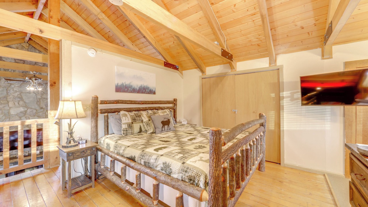 Photo of Bedroom in Waynesville