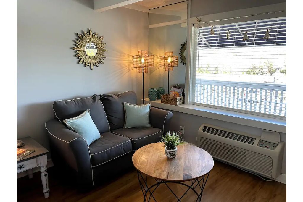 Photo of Livingroom in Airlie