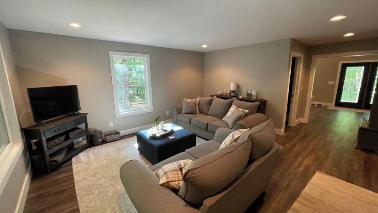 Photo of Livingroom in Cooleys Rift