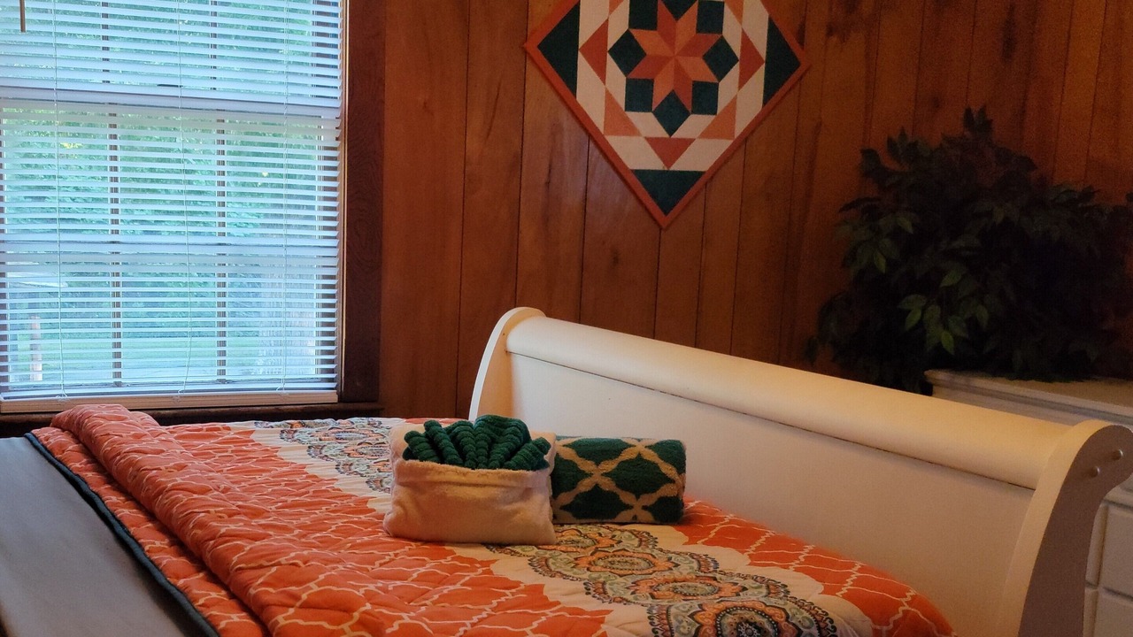 Photo of Bedroom in Stokes