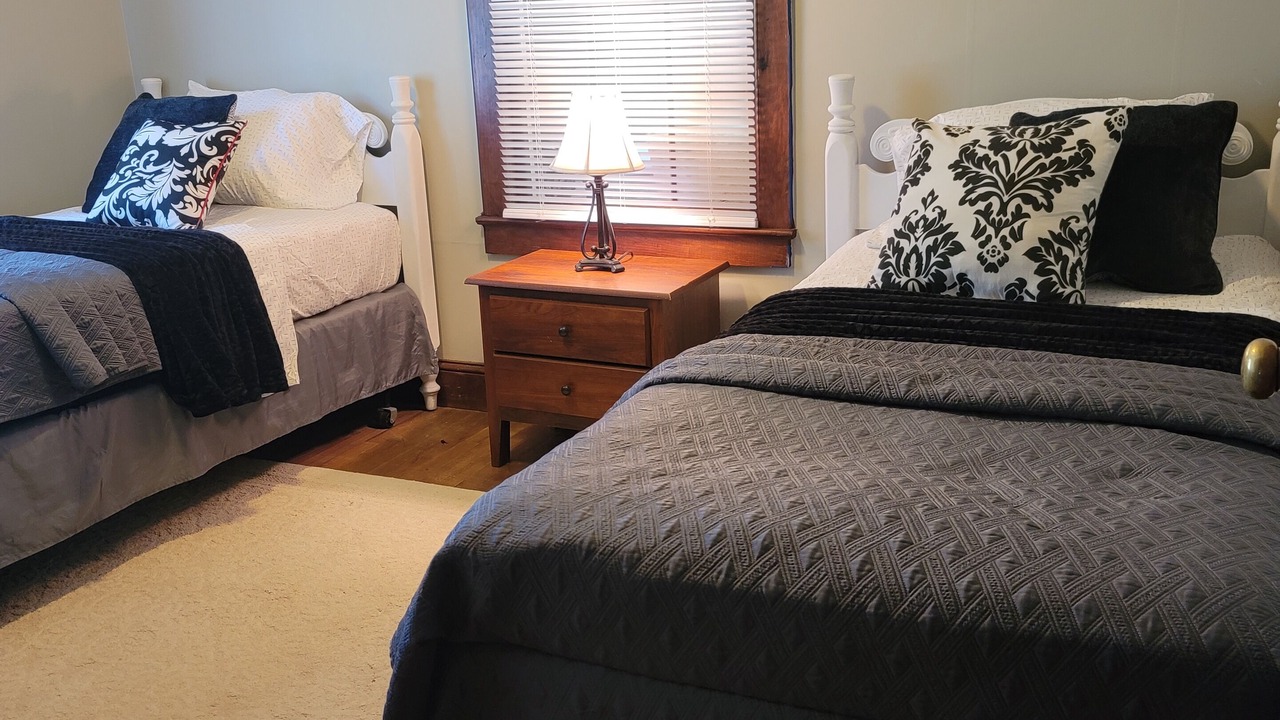 Photo of Bedroom in Stokes