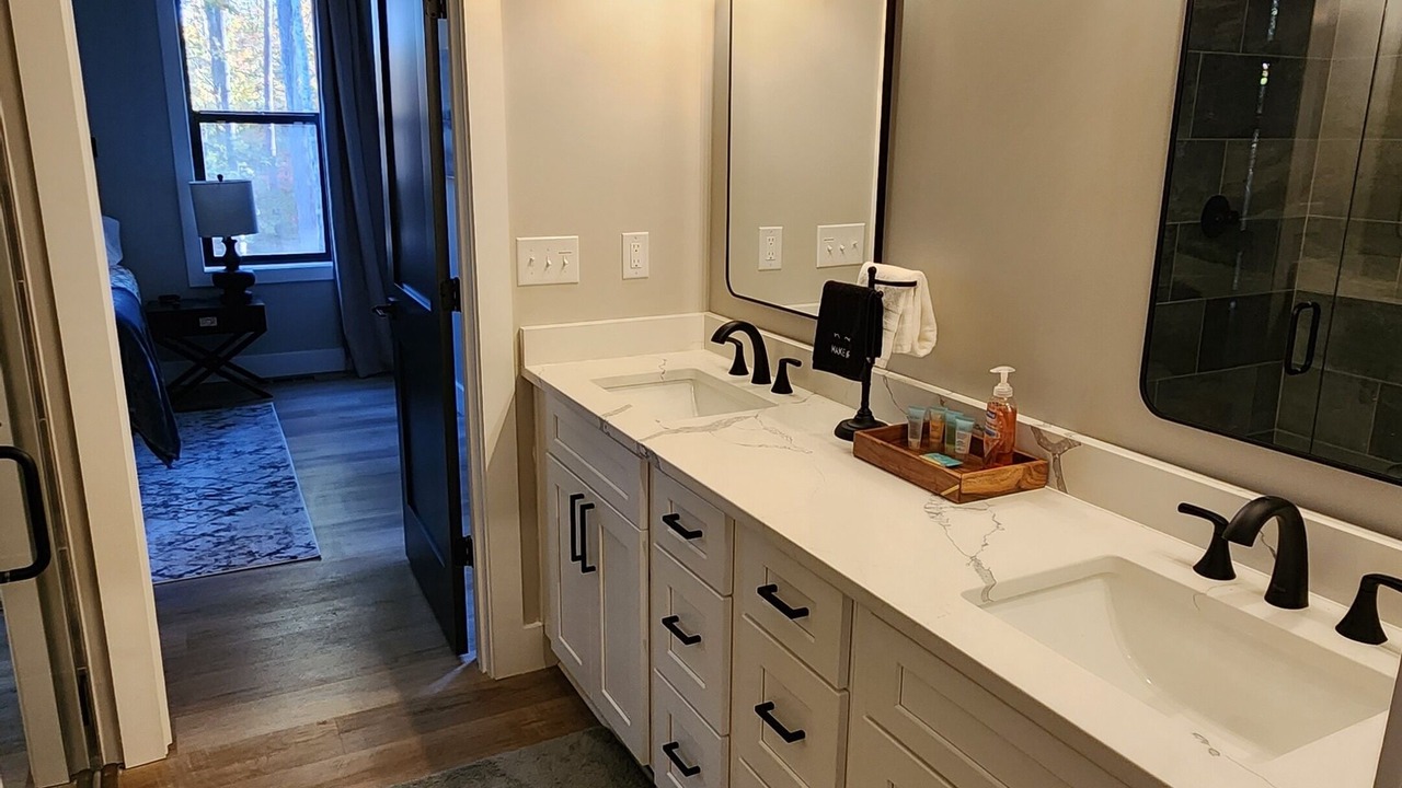 Photo of Bathroom in Sunset