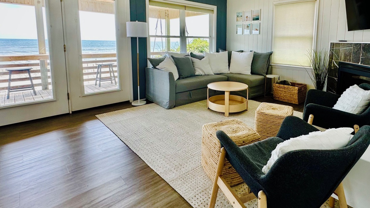 Photo of Livingroom in Oak Island