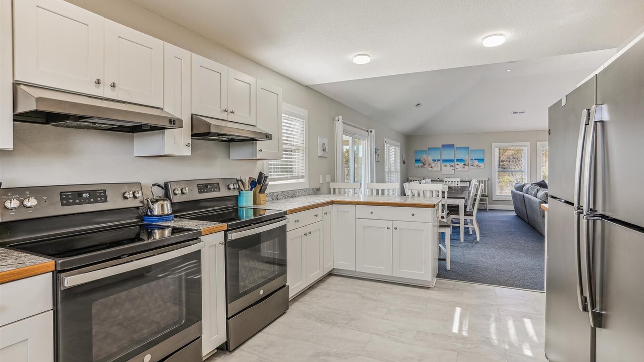 Photo of Kitchen in Whalehead Beach