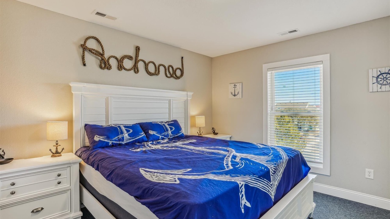 Photo of Bedroom in Whalehead Beach