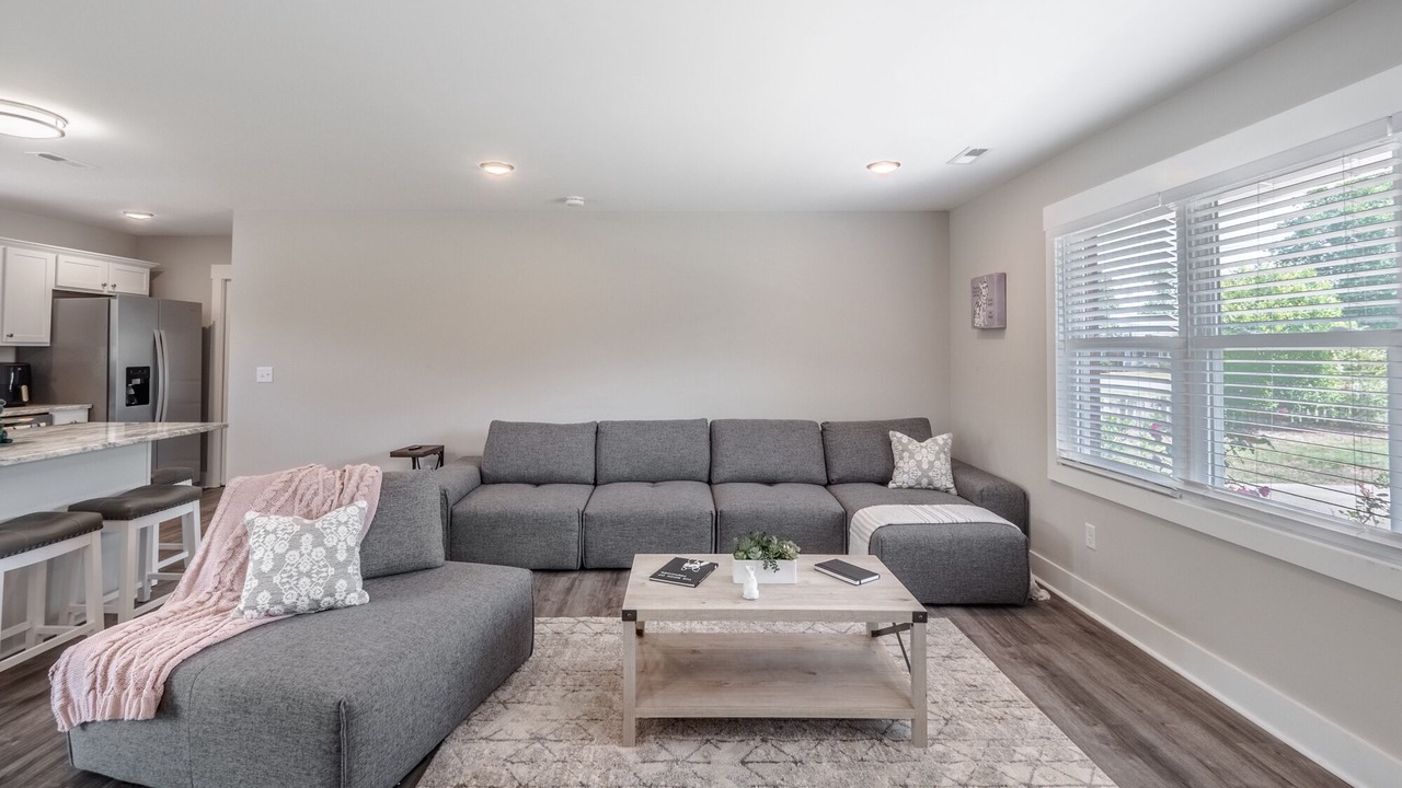 Photo of Livingroom in Silver Lake
